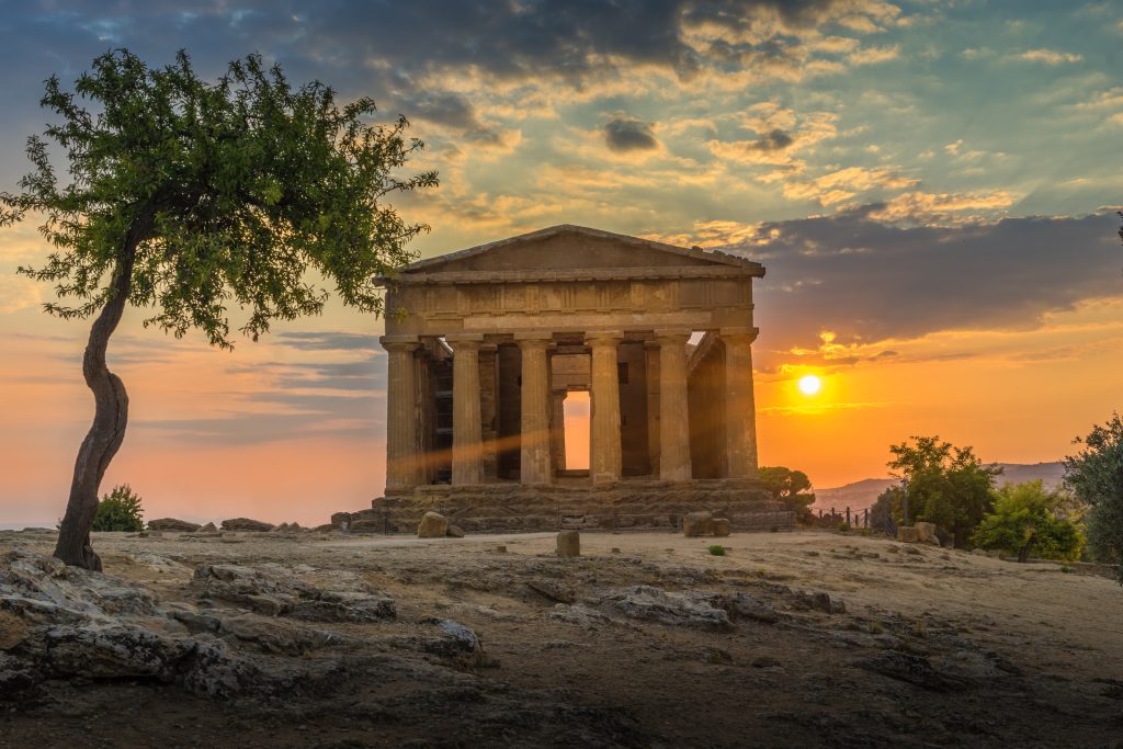 La Valle dei Templi, Agrigento e Pirandello